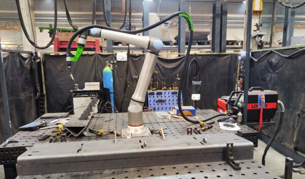 UR20 Cobot Lorch welding System